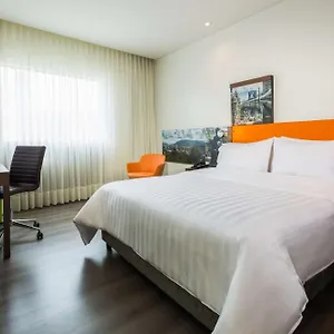 Hampton By Hilton Airport Hotel